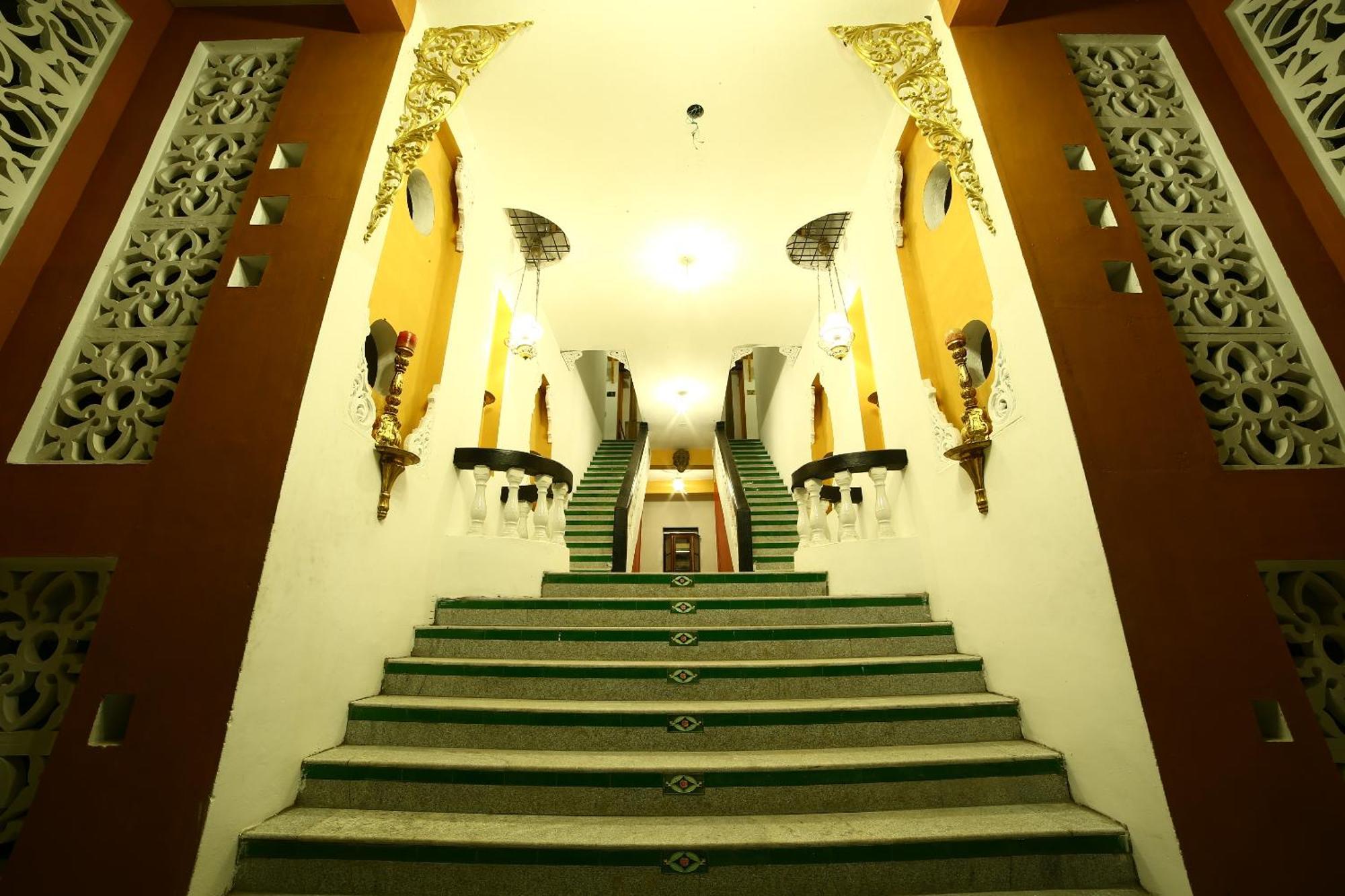 Indeco Hotels Swamimalai Kumbakonam Bagian luar foto