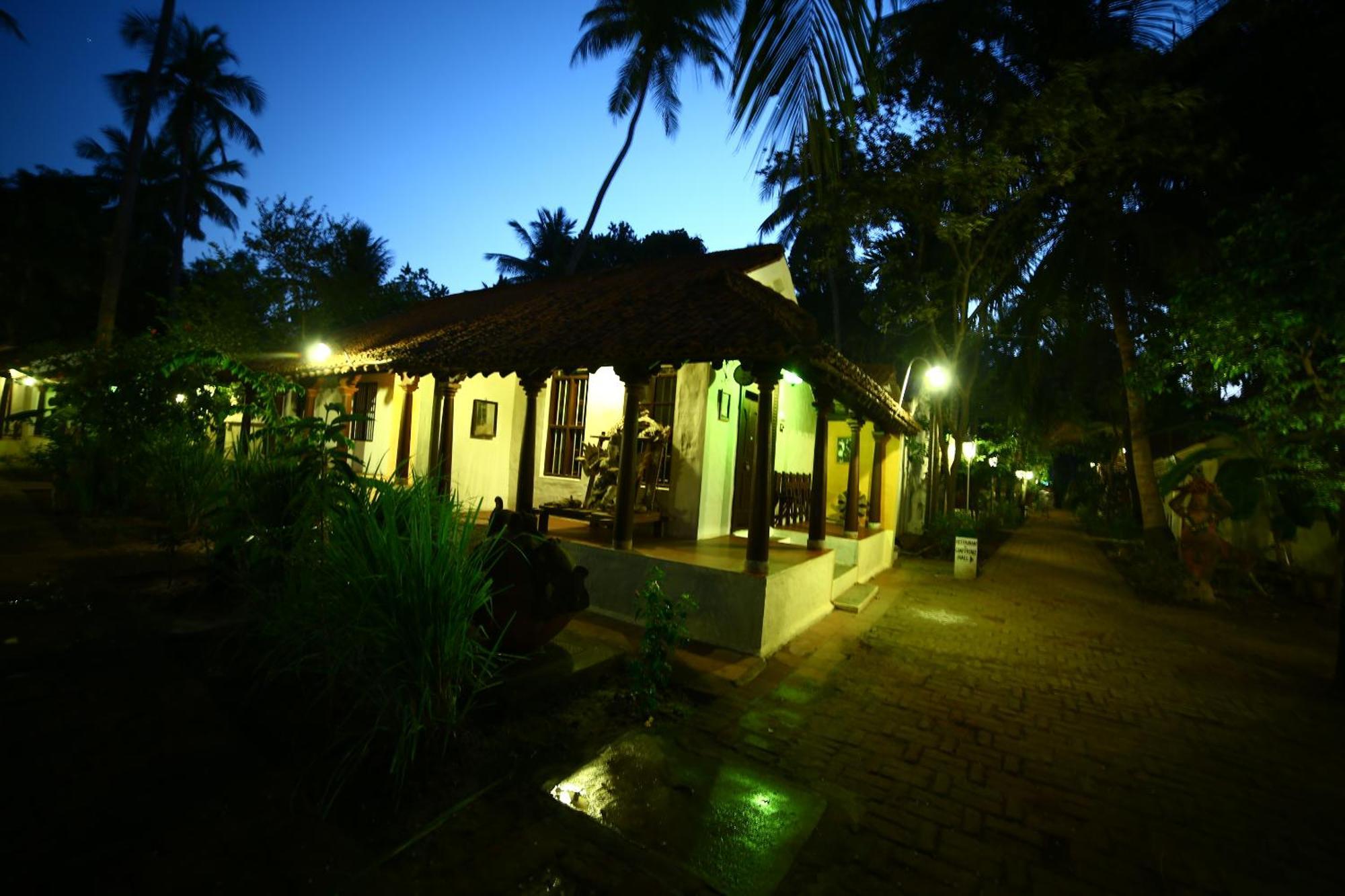 Indeco Hotels Swamimalai Kumbakonam Bagian luar foto
